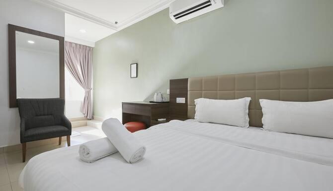 Beryll Inn Cyberjaya Hotel Экстерьер фото